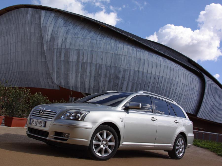 Toyota Avensis Wagon 2003 года  (фото 49 из 76)